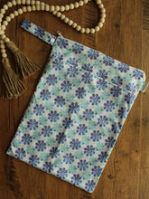 Load image into Gallery viewer, Wet Bag - Snowflakes

